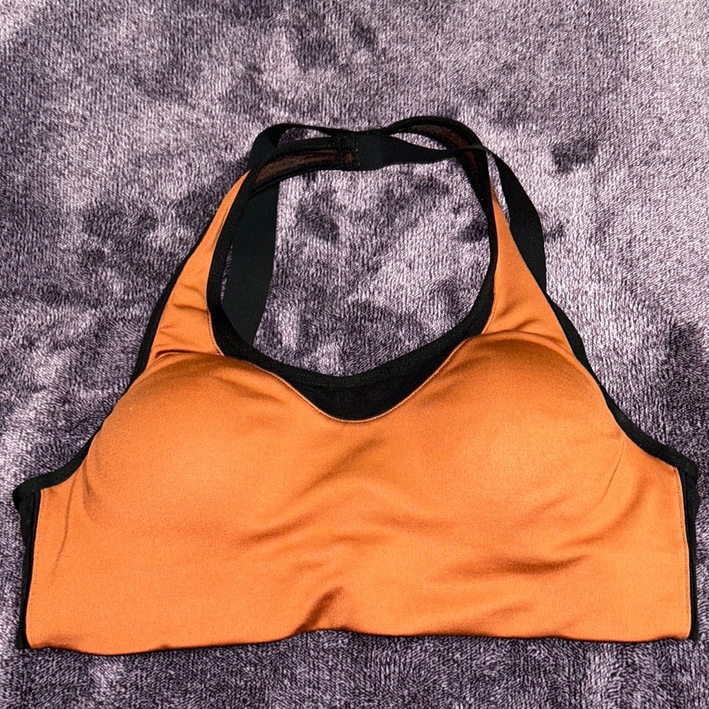 NWOT Victoria’s Secret Sports Bra size small